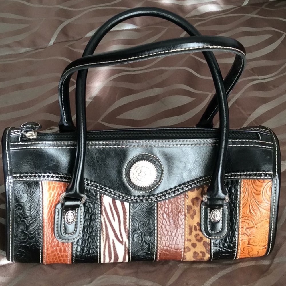 Multi design purse